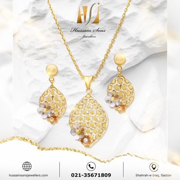 Gold Pendant Design