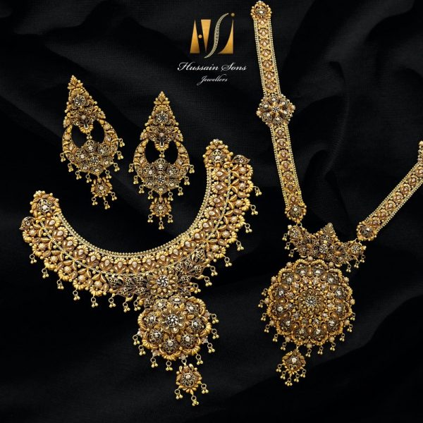 Gold Necklace Design